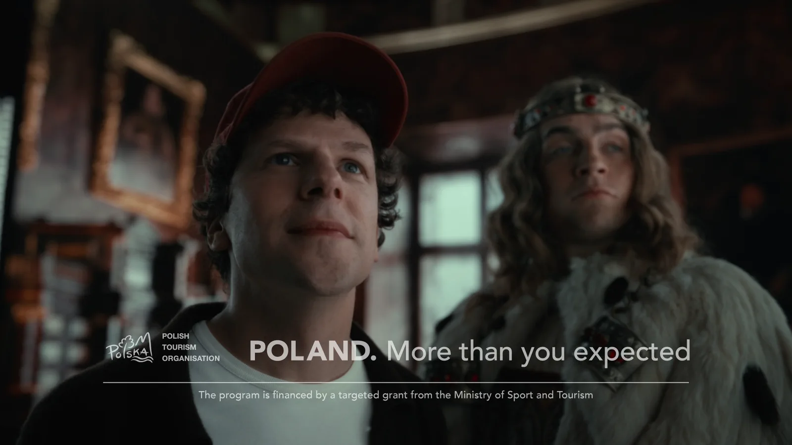 Jesse Eisenberg w krakowskim spocie kampanii.